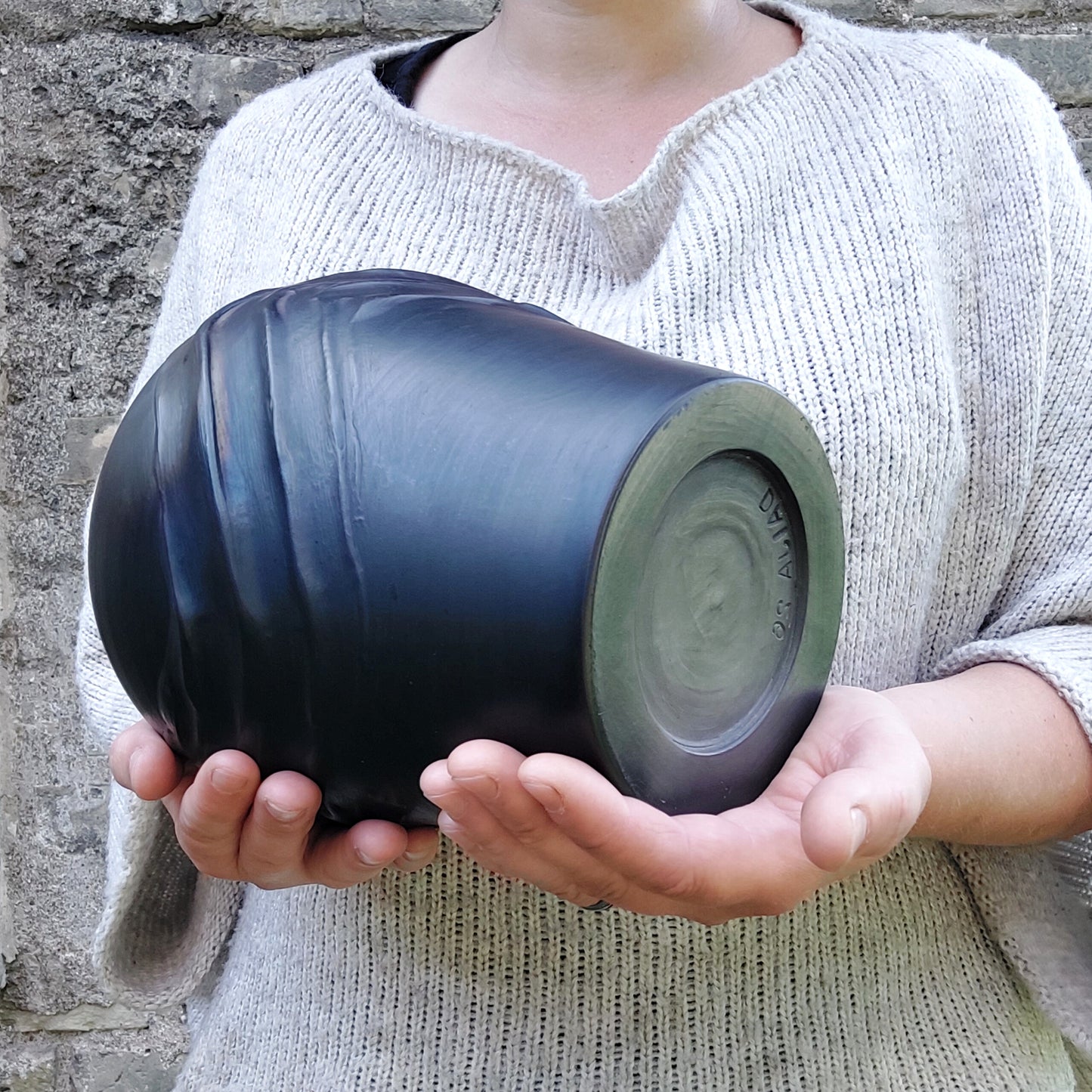 Liela vāze ar zaļu glazūru 2,6L