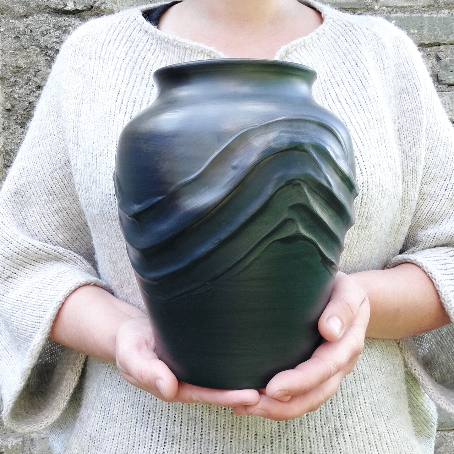 Liela vāze ar zaļu glazūru 2,6L